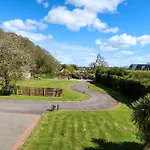 Woodville 4*