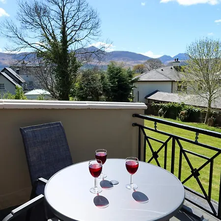 לינה וארוחת בוקר Woodville Fossa