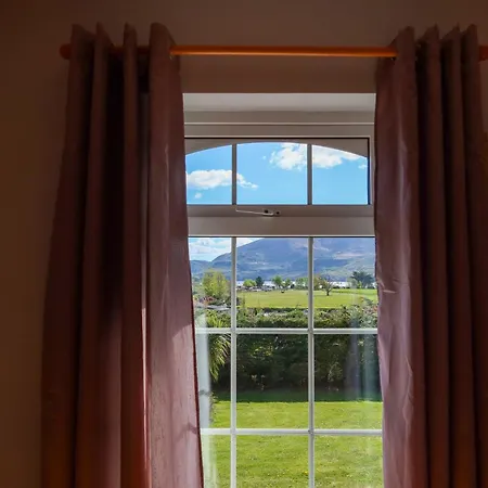 فندق مبيت وإفطار Woodville 4*