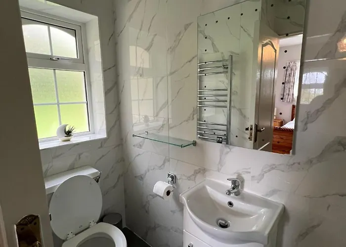 Woodville 住宿加早餐酒店 弗萨