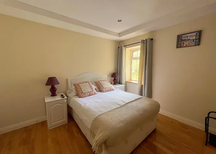 Woodville 住宿加早餐酒店 弗萨