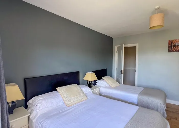 Woodville 住宿加早餐酒店 弗萨